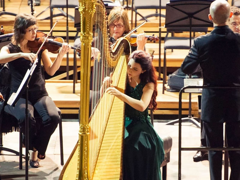 San Marino. Agnese Contadini e la sua arpa in concerto al salotto di Villa Manzoni