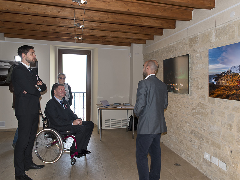 San Marino. I Capitani Reggenti in visita alla mostra “Lofoten” di Ercole Giardi