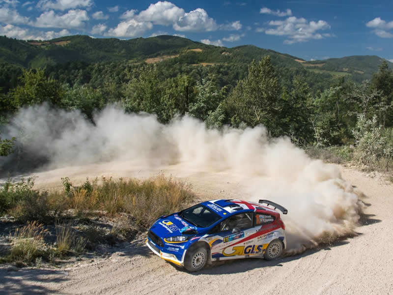 Auto si schianta contro casa a San Marino durante il Rally Bianco Azzurro