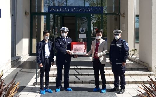 Rimini. Donate 500 mascherine facciali agli agenti della Polizia Locale