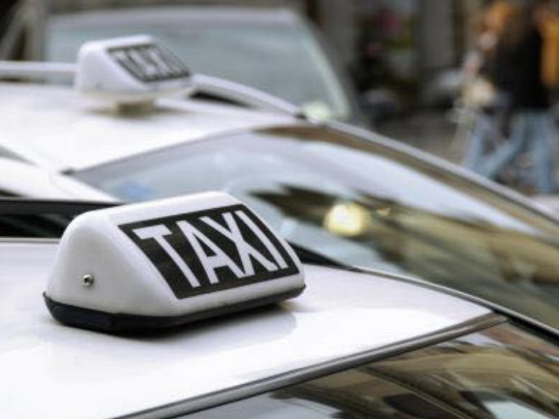 Rimini. Taxi, nuove licenze avanti tutta: «Basta fermare i cambiamenti»
