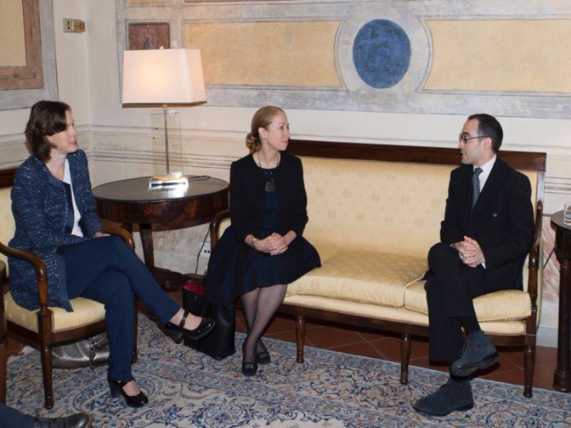 San Marino. Renzi (Esteri)  incontra l’Incaricato d’Affari dell’Ambasciata americana