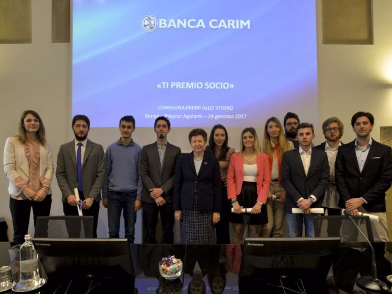 Rimini. Banca Carim ha premiato 15 neolaureati d’eccellenza