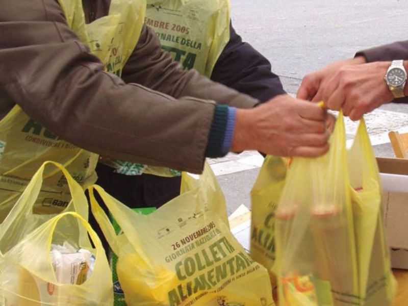 Colletta Alimentare 2022, donate 12 tonnellate di pasti in 19 supermercati di San Marino
