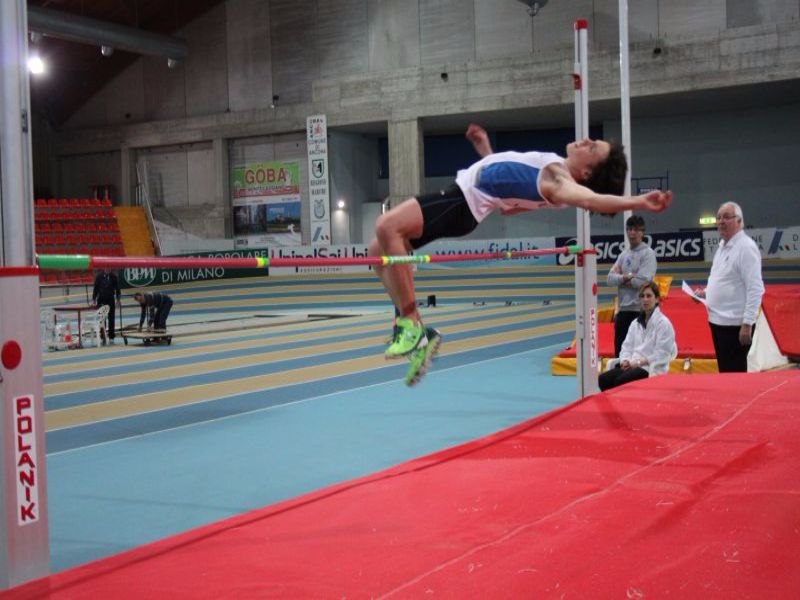 San Marino. Atletica leggera, salto in alto: Davide Davosi cadetto da record