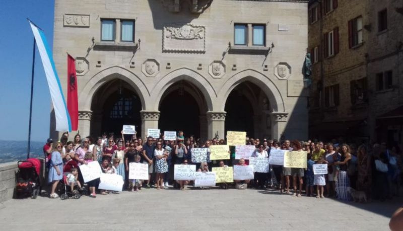 San Marino. Decreto Scuola, manifestazione degli insegnanti sul Pianello