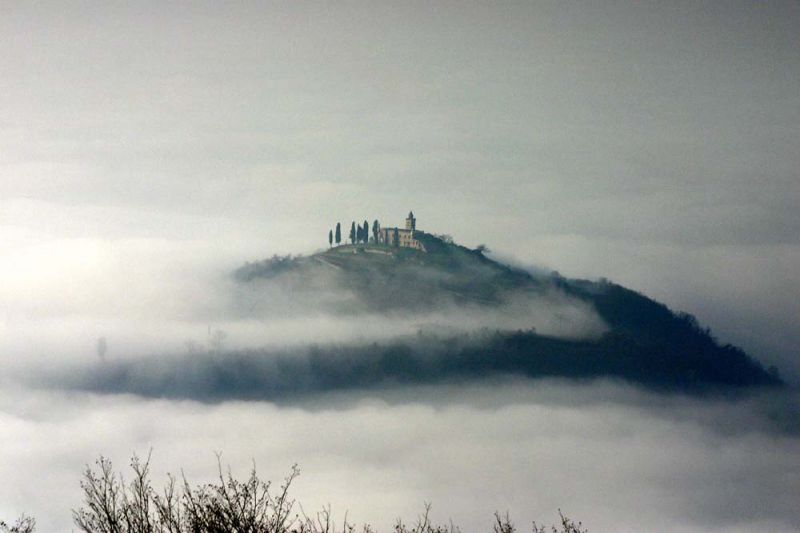 San Marino.Meteo: Domenica con nebbia in pianura e nuvole dal pomeriggio/sera