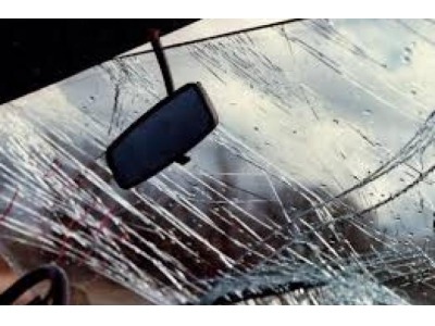 San Marino. Sfondano vetro di un auto con sfere di ferro. L’Informazione di San Marino