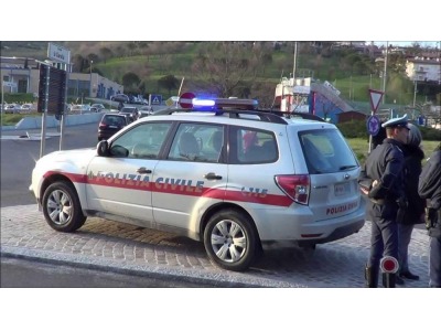 San Marino. Polizia civile ferma tre rumeni in stato di ebbrezza. L’Informazione di San Marino