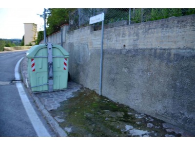 San Marino. Residenti via Flavio Biondo di Serravalle denunciano un versamento di acqua: ‘Vergogna’