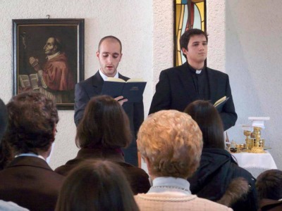 Rimini. Turbativa in funzione religiosa: uomo si sostiuisce al prete all’altare: assolto. Corriere Romagna