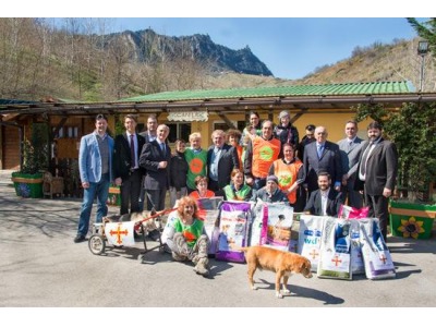 San Marino. Apas, i Cavalieri di San Giorgio donano fornitura di cibo per cani e gatti. Il Resto del Carlino