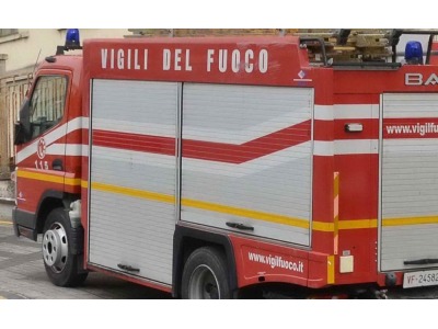 Rimini. Attentato incendiario: bombola del gas usata come un lanciafiamme brucia 150 lettini