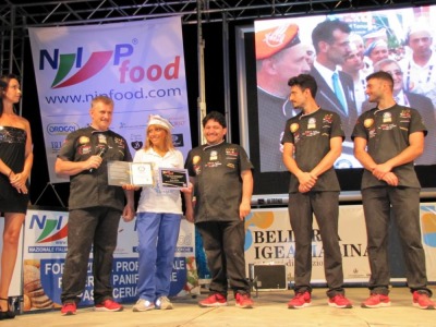 San Marino. Expo 2015, la pizza più lunga del mondo: Carla e Marco Casali  entrano nel Guinness World Record
