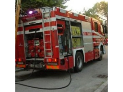 San Marino. Incendio doloso nella notte: bruciati alcuni automezzi della ditta CAF. Lievi danni per T&A e IAM