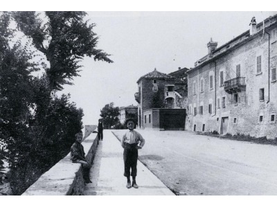 San Marino. La comunicazione dialettale: poesia e propaganda a San Marino tra Ottocento e Novecento
