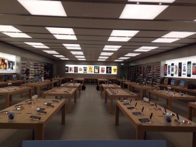 Rimini. Lancio iPhone 6 e iPhone 6 plus all’Apple Store de Le Befane Shopping Centre