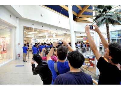 Rimini. Apple Store de Le Befane, non ci sono allarmi: ladri rubano per 40mila Euro. La Cronaca NQNews