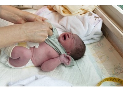 Rimini. Anestesia spinale su una bimba nata prematura, i medici dell’Infermi le salvano la vita