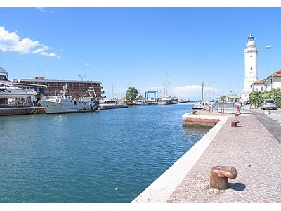 Rimini. Patenti nautiche ‘facili’,arrestati due sottufficiali Marina