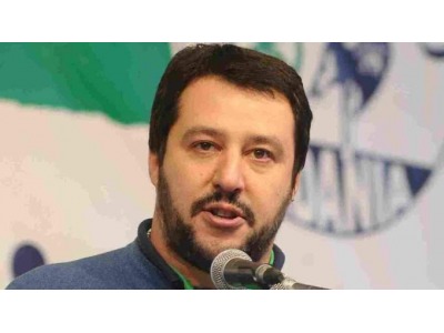 Rimini. Salvini contro la vigilessa che ha affittato agli abusivi: ‘Licenziatela’. E i social sono con lui. La Voce di Romagna
