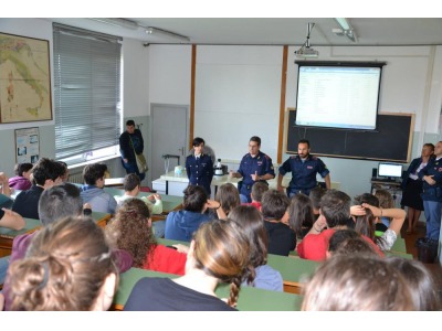 Rimini. La polizia al Liceo Einstein per una giornata di educazione alla legalita’