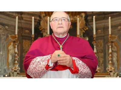 San Marino. L’ex vescovo di San Marino vuol recintare il Duomo di Ferrara contro le orge. Corriere Romagna