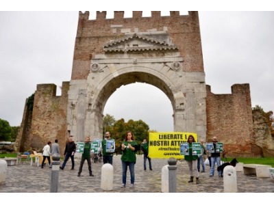 Rimini. Greenpeace in piazza per liberazione volontari. Corriere Romagna
