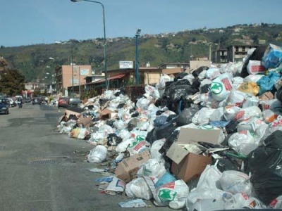San Marino  fra i rifiuti,  stoppati dall’Italia. I giornali