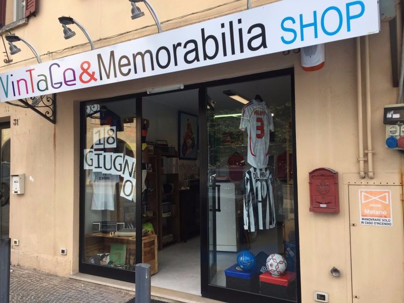 Apre a San Marino il primo Vintage & Memorabilia Shop