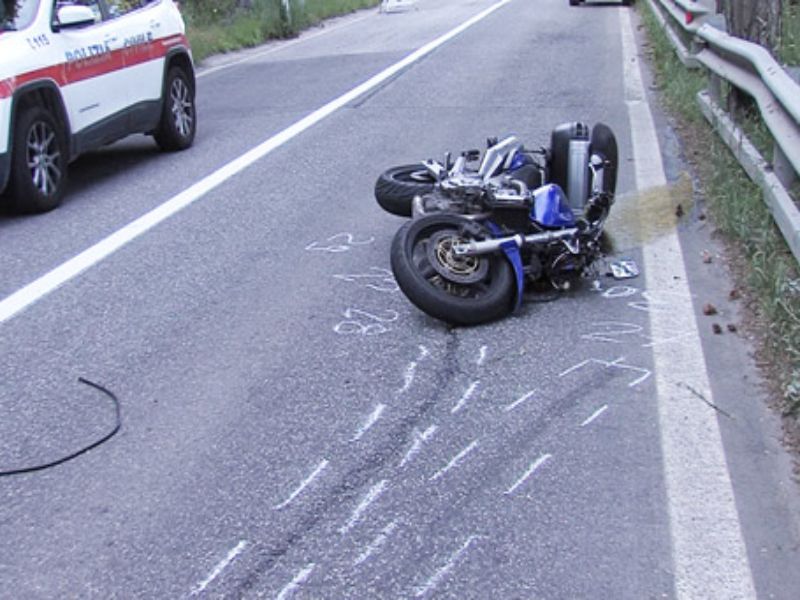 Basta con la morte evitabile dei motociclisti sulle strade