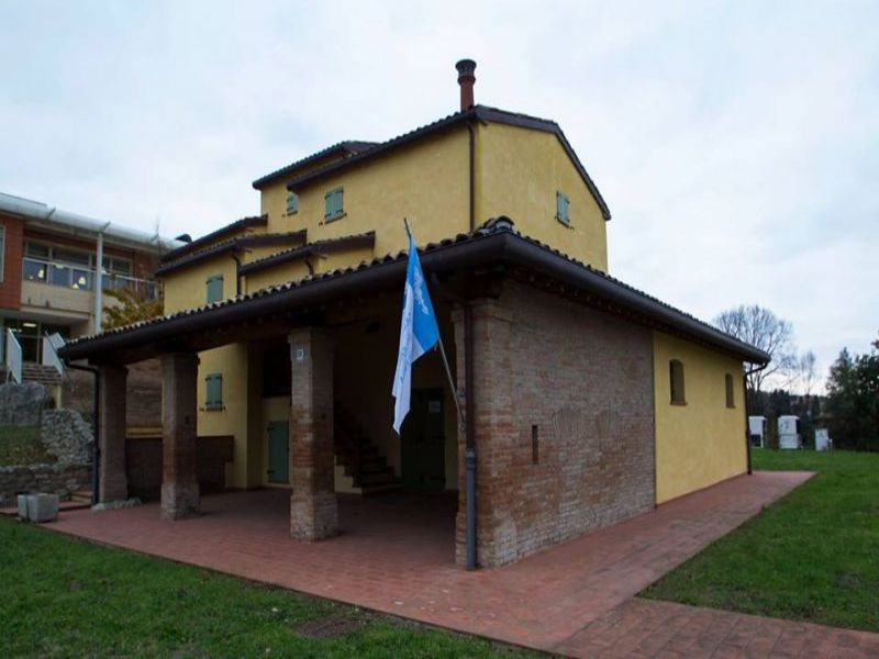 San Marino. L’Associazione sclerosi multipla lancia “Una gardenia per il Casale La Fiorina”