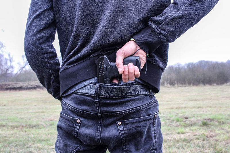 Rimini. Lo studente con la pistola in classe starà a casa 10 giorni per “riflettere”