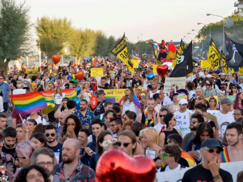 Rimini. «Nessuno tocchi i nostri diritti» Salvini nel mirino del Pride