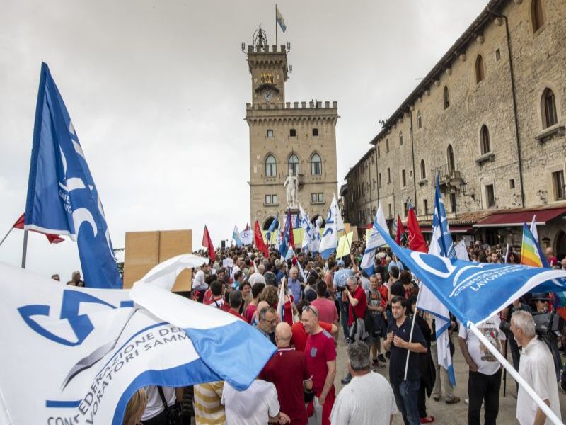 San Marino. Politica dei redditi e residenze fiscali. Csdl, Cdls e Usl salgono sul Pianello