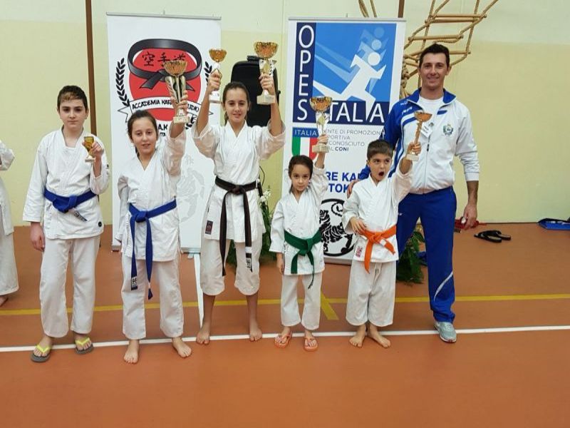 San Marino. L’Accademia Karate Shotokan Titano fa il pieno di medaglie a Ravenna
