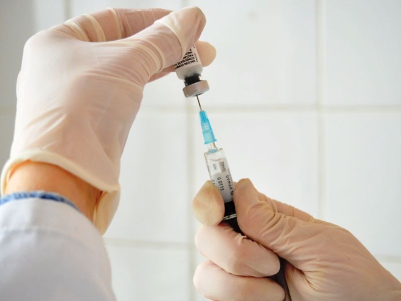 Vaccini anti-Covid dai 12 ai 18 anni, la Regione Emilia Romagna è pronta