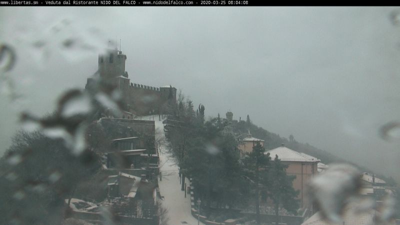 San Marino. Meteo: nevica a San Marino, fiocchi di neve fin verso la costa riminese