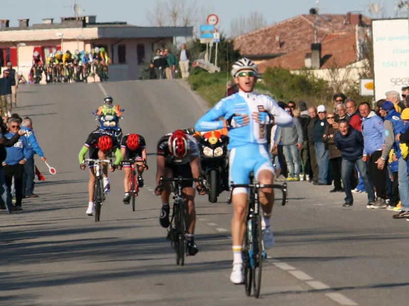 San Marino. Il corteo dei ciclisti per l’addio a Michael