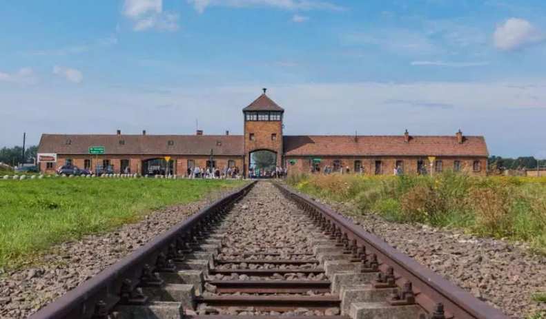 San Marino. Uscita didattica ad Auschwitz per 87 studenti