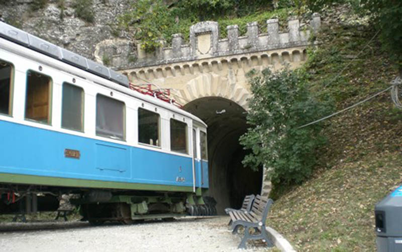 San Marino. Una passeggiata sul percorso della vecchia ferrovia