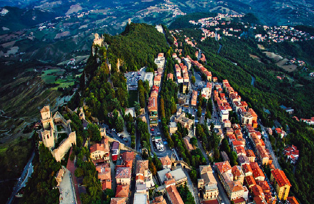 San Marino enclave di Italia, Emilia Romagna e Rimini