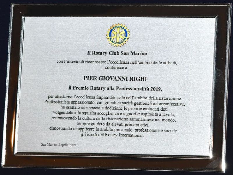 Premio Rotary alla Professionalità a P. Giovanni Righi