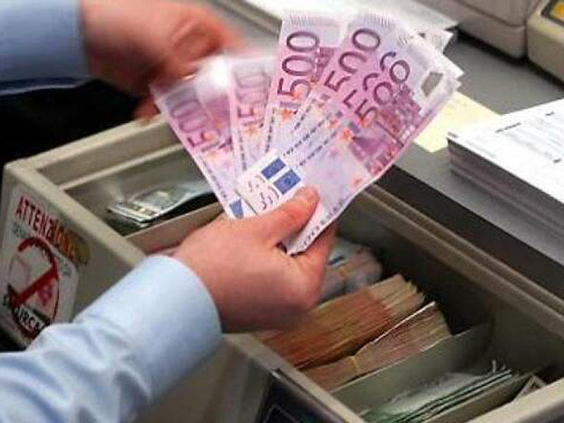 San Marino. Banconote da 500 euro piegate, tagliate e imbrattate. A giudizio per danneggiamento