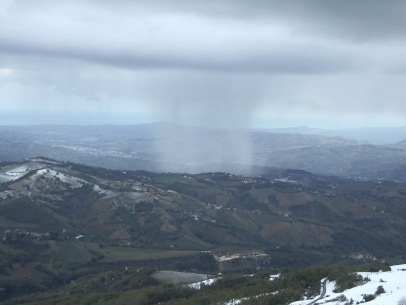 San Marino. Meteo: weekend con aria artica, sole e locali rovesci nevosi che arriveranno dal mare