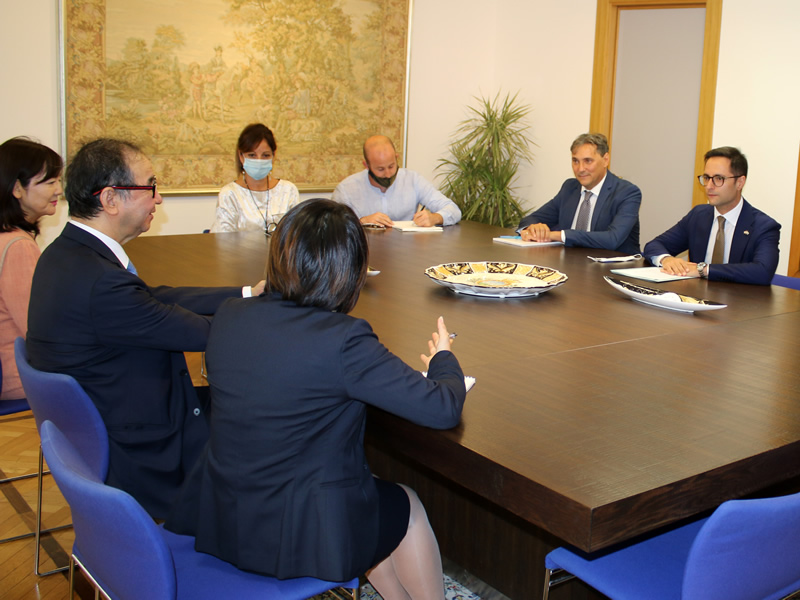 San Marino. Il nuovo ambasciatore giapponese Hiroshi Oe ha incontrato il Segretario Righi