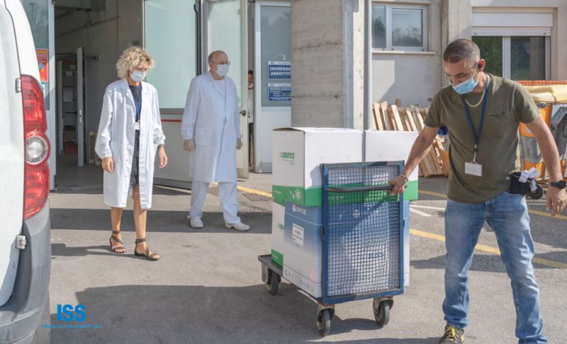 Coronavirus, San Marino consegna più di 8mila dosi di vaccino Pzifer all’Italia
