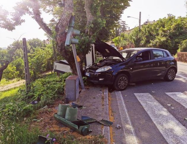 Violento incidente a Montegiardino (San Marino), la giunta: “Via Scalbati pericolosa”