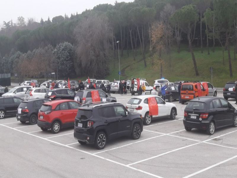 San Marino. Legge di bilancio: un lungo corteo di auto in segno di protesta