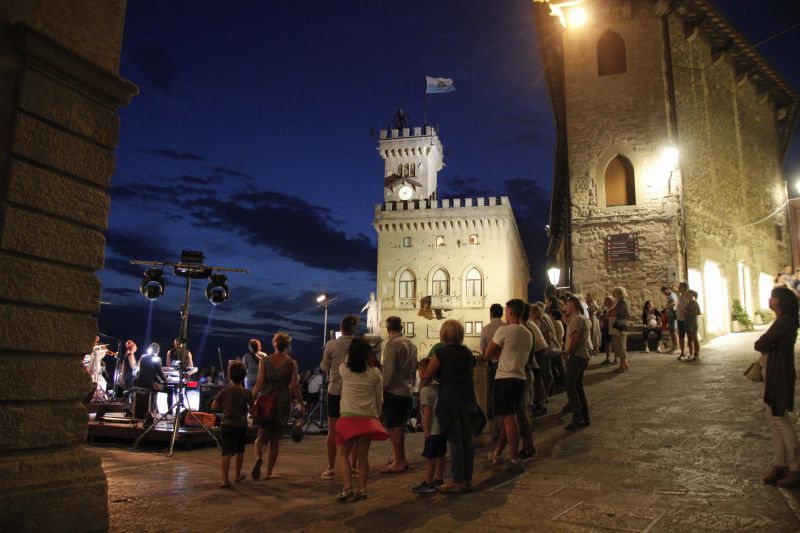 Cene e show al tramonto per due sere a San Marino
